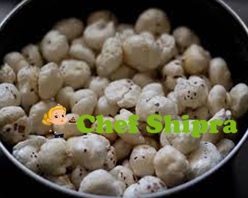 नाश्ते की लिए बनाये स्वादिष्ट बटर मसाला मखाना